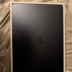13-inch MacBook Air (M4, 2025) – Midnight
