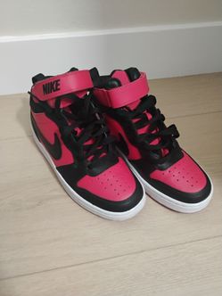 Nike size 4.5Y