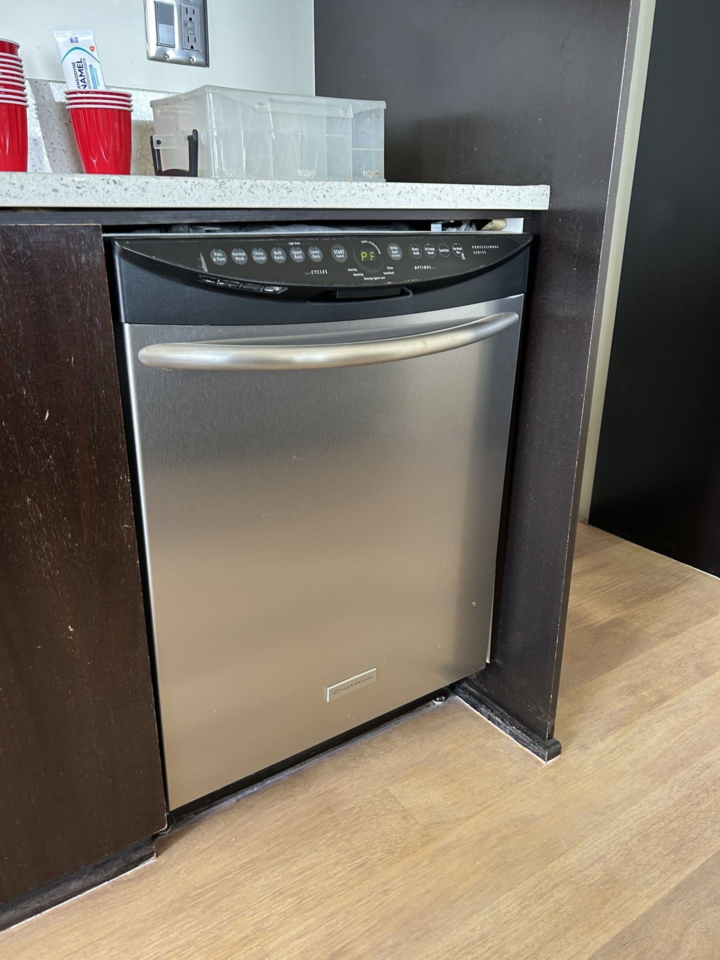 Oven, Dishwasher & Microwave