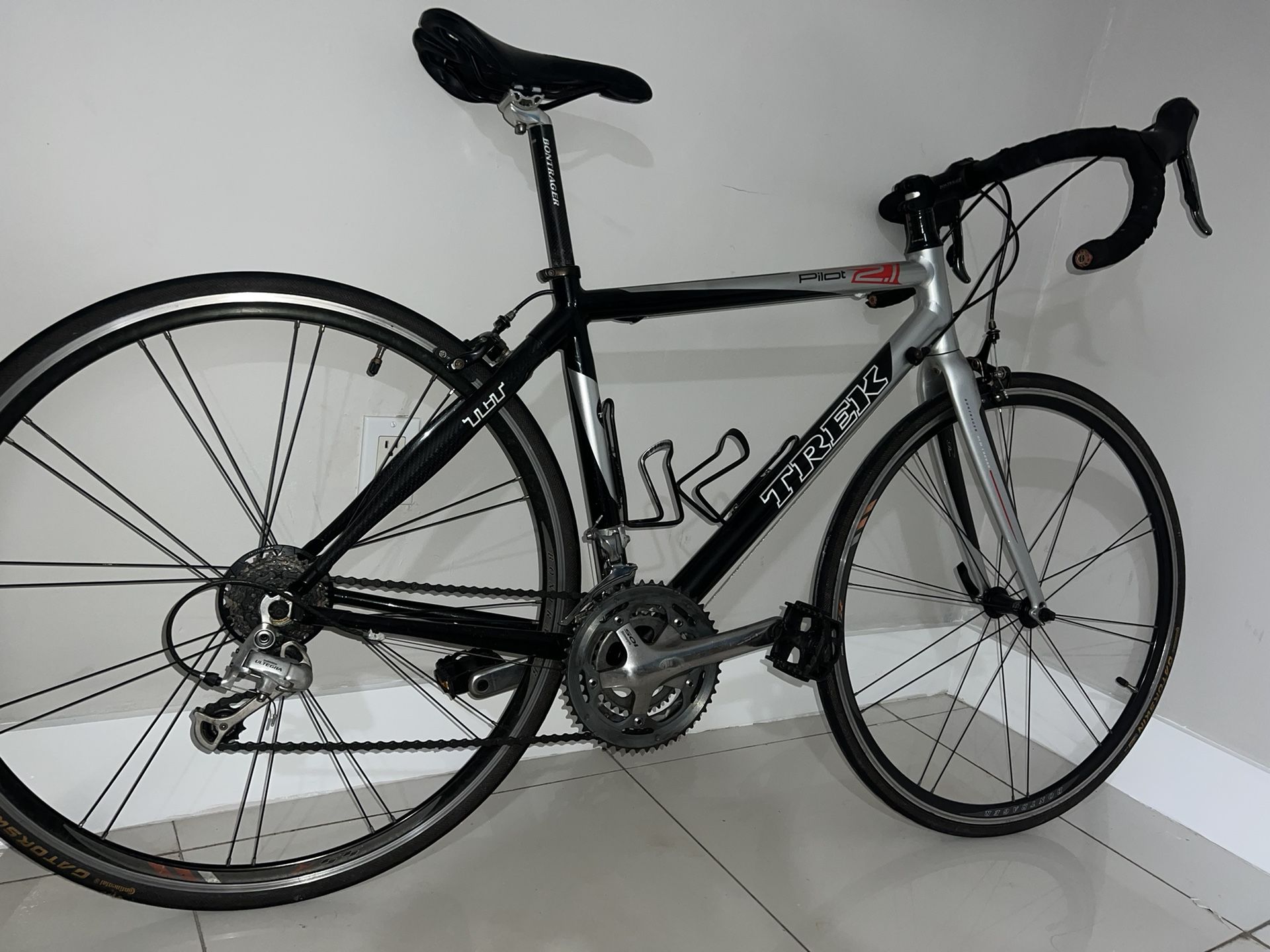 Trek 2.1 Pilot Road Bike