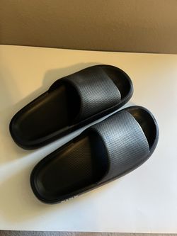 Slides By Pink Size 8