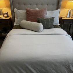 Full Bed With Mattress And Boxspring