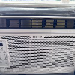 Window AC 6000 btu with remote Toshiba pick up by 7/18