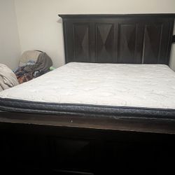 King Bedroom Set Dark Brown Wooden