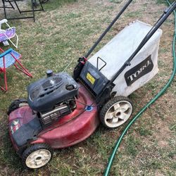 Toro Self-Propelled Lawnmower 120