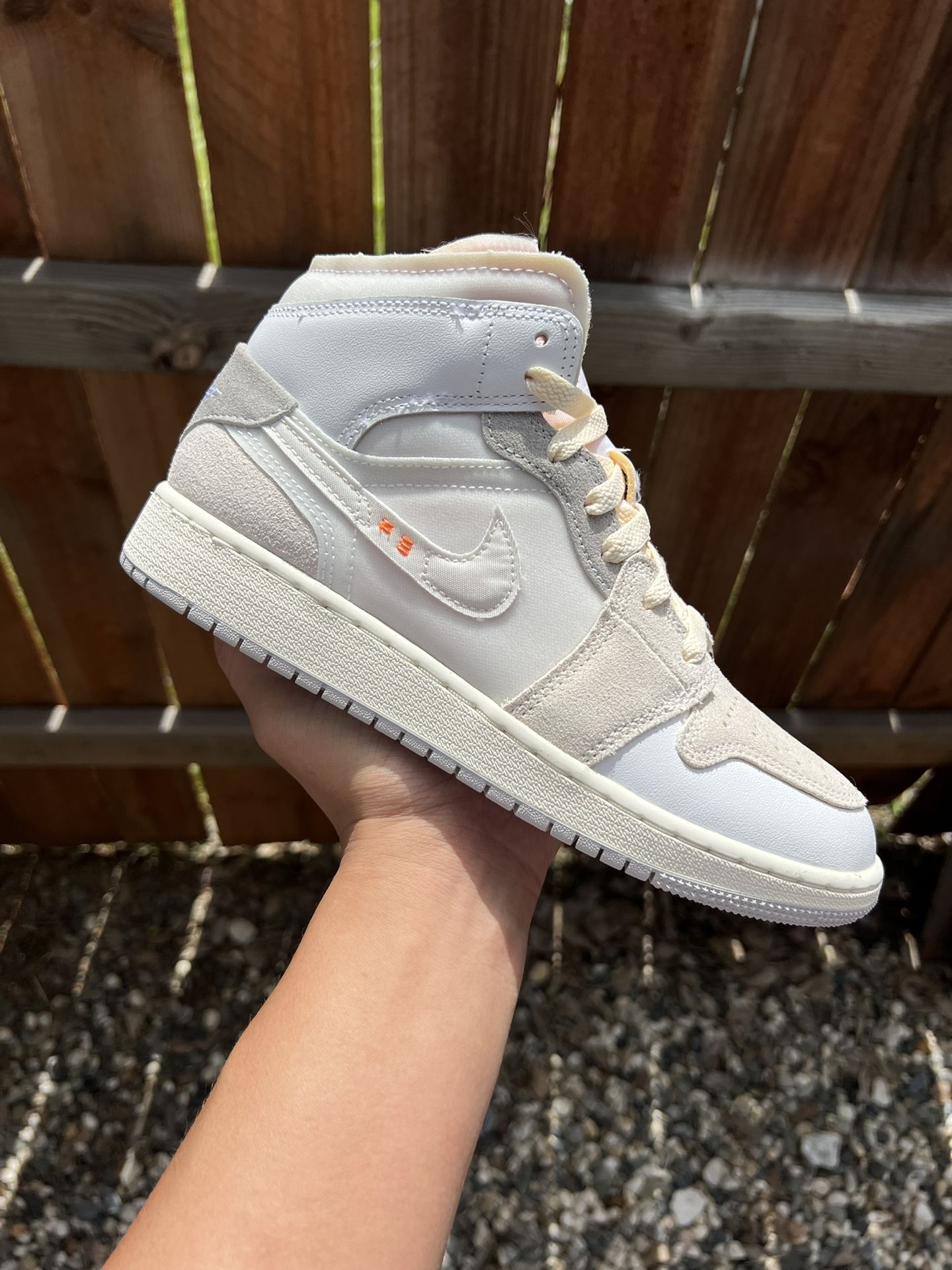 Jordan 1 Mid Inside Out (Size 6Y, 7Y)