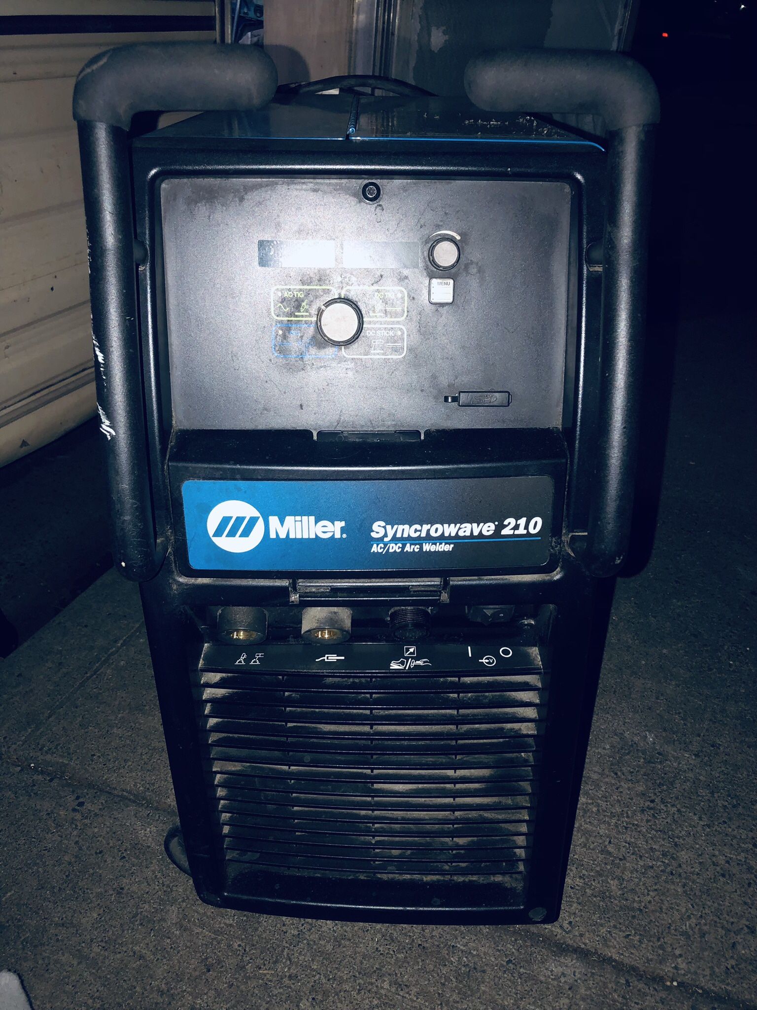 Miller Syncrowave 210 Mig/ Tig Arc Welder
