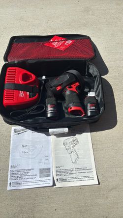 Milwaukee M12 FUEL SURGE 12V Lithium-Ion Brushless Cordless 1/4 in. Hex Impact Driver kit