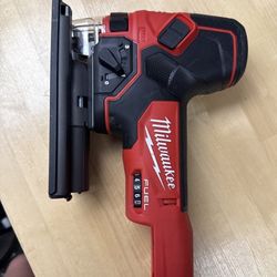 Milwaukee M18 Fuel D-Handle JIGsaw