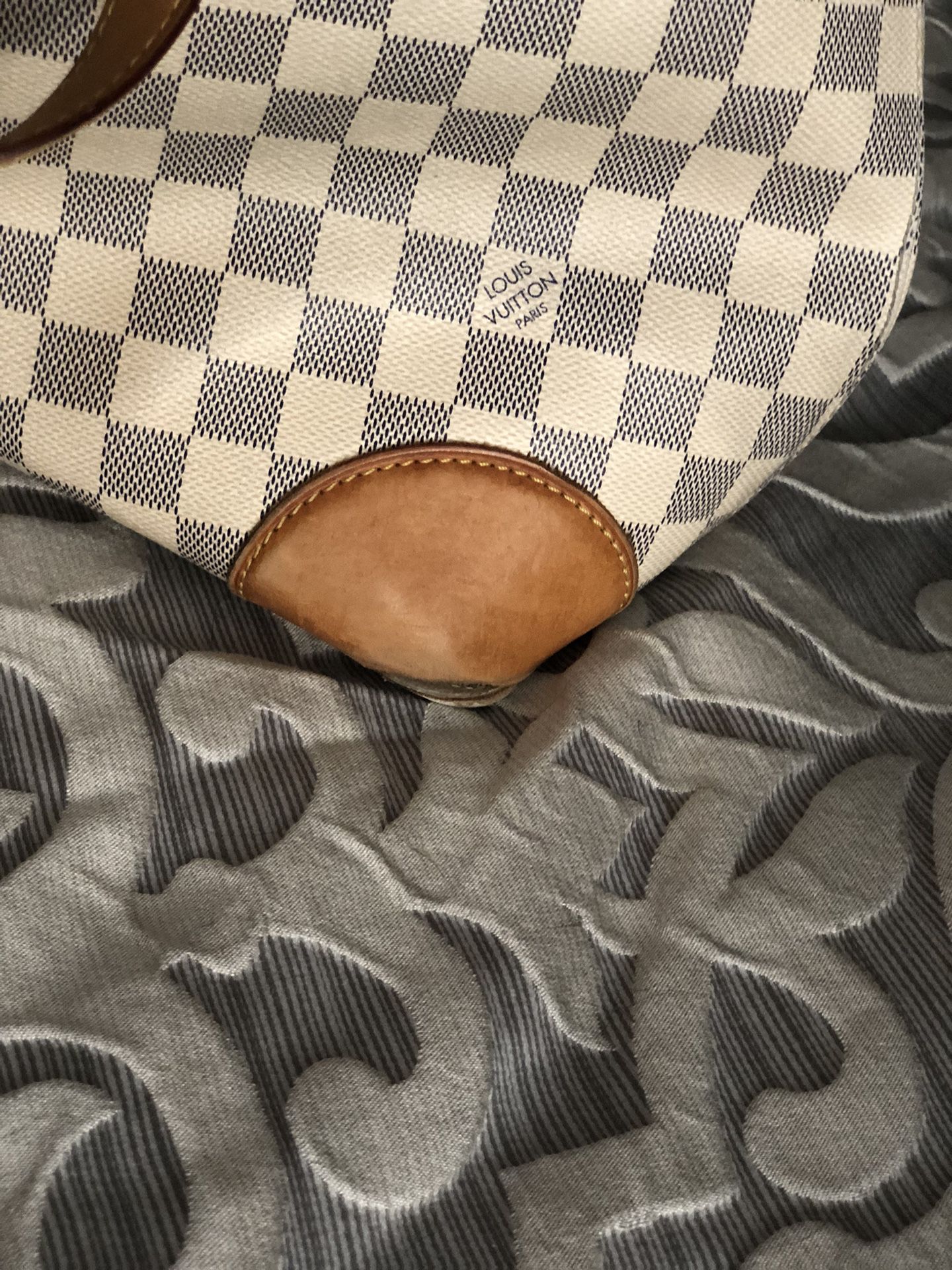 Louis Vuitton white checkered bag real for Sale in Cincinnati, OH - OfferUp