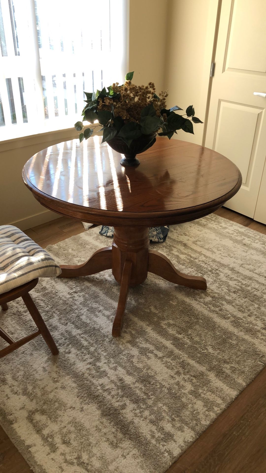 Table Dining With Chairs