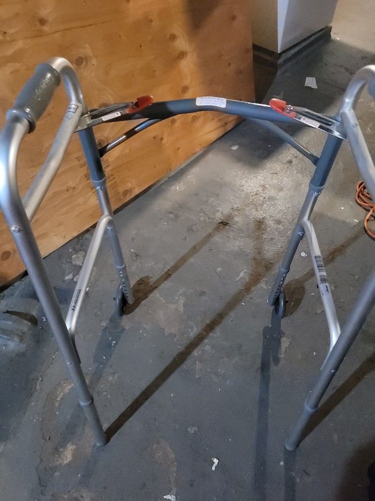Walker, Crutches and Comode Free