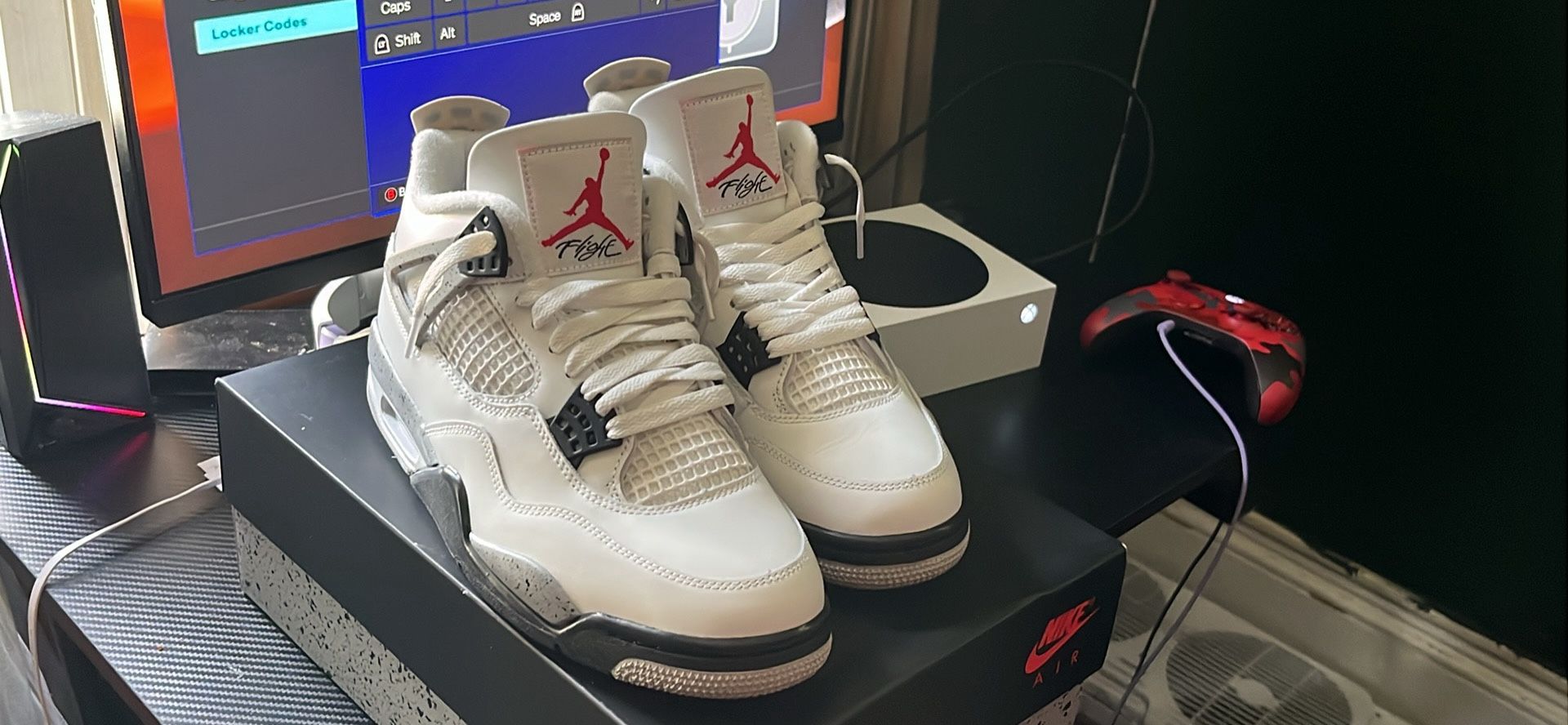 Jordan 4 White Cement 8.5