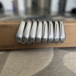 2021 Taylormade RH Used P790s 4-AW
