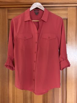New! Eddie Bauer Departure button down shirt. Women’s size small.