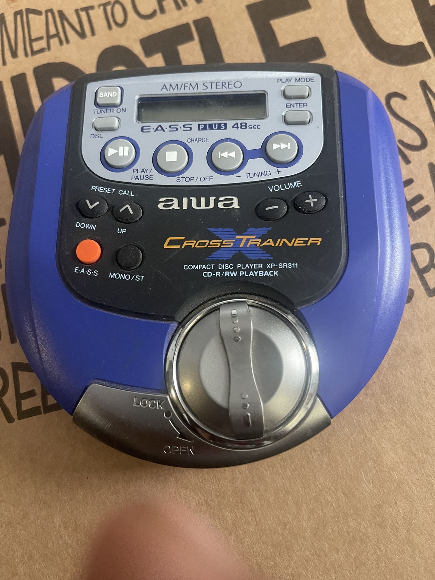 aiwa cross trainer, AM/FM stereo CD player
