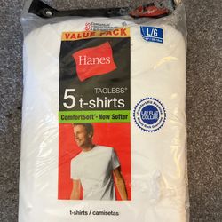 Hanes T-shits New In Original Packaging 