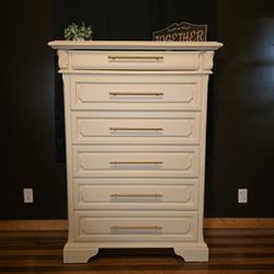 Solid Wood 6 Drawer Dresser