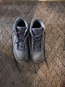 Jordan's like new size 3 youth grey