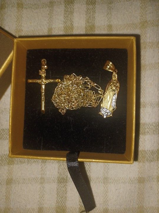  (2 Chains In The Photo)14k Gold Chain 1.6mm 20 Inches (FIGARO) Semi Hallow I'll Take Trades To