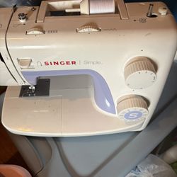 Singer Sewing Machine & Supplied 
