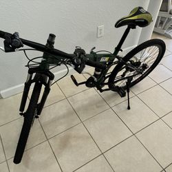 Project. Foldable Bicycle is like new. Need change the rear shift. Someone Folded It Wrong 