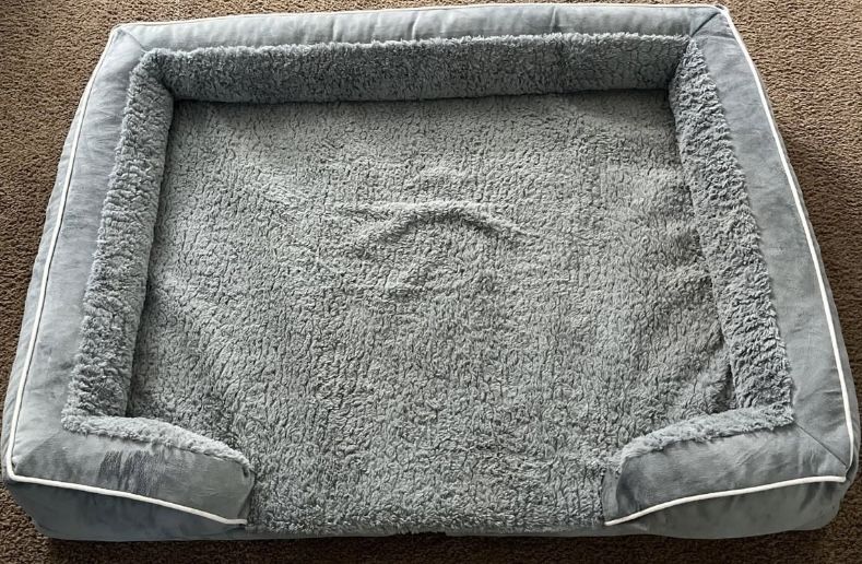 ORTHOPEDIC DOG BED SIZE L VERY NICE BED