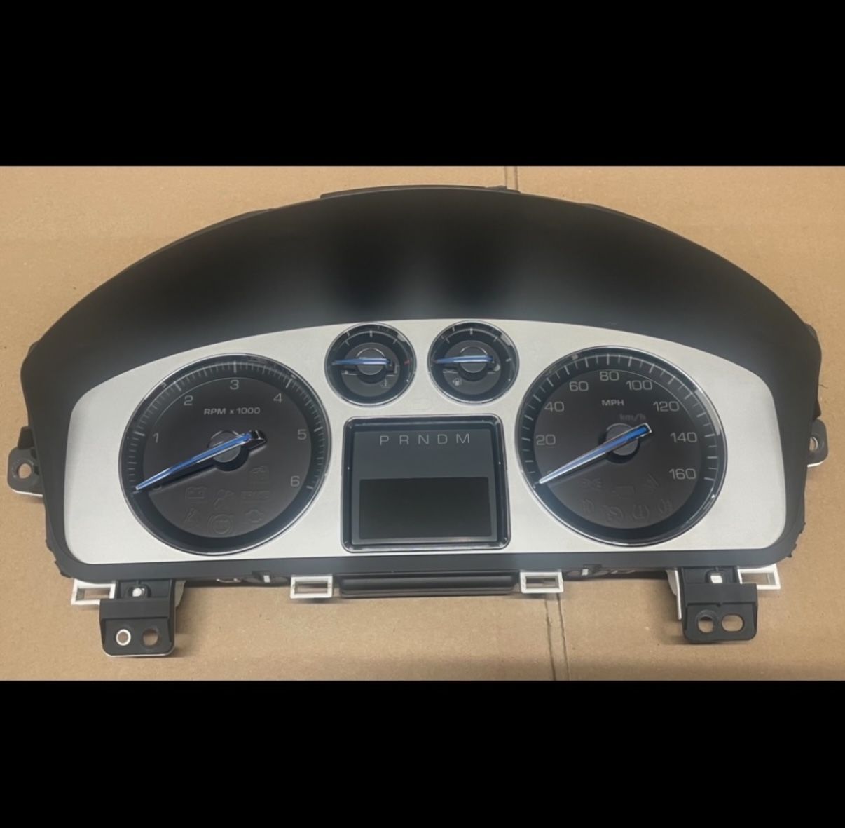 Escalade Cluster