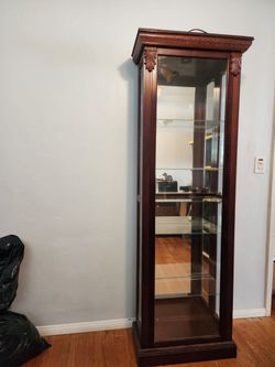 Lighted/Mirrored Curio Cabinet