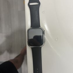 Apple 45mm Series With Charger