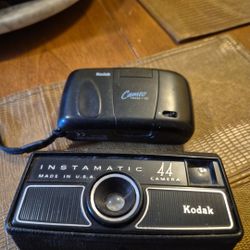 Two vintage Kodak film cameras Cameo & Instamatic 44