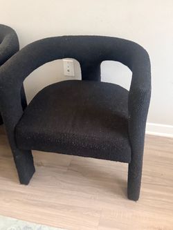 Set of 2 boucle accent chairs