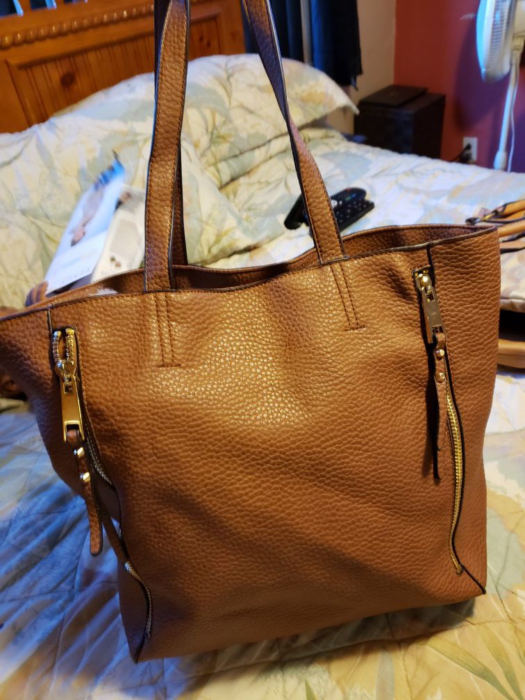 👜Large cute purse in excellent condition👜