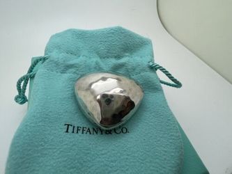 Tiffany Co Sterling Silver 2001 Spain Triangle Hammered Pill Box Trinket Box