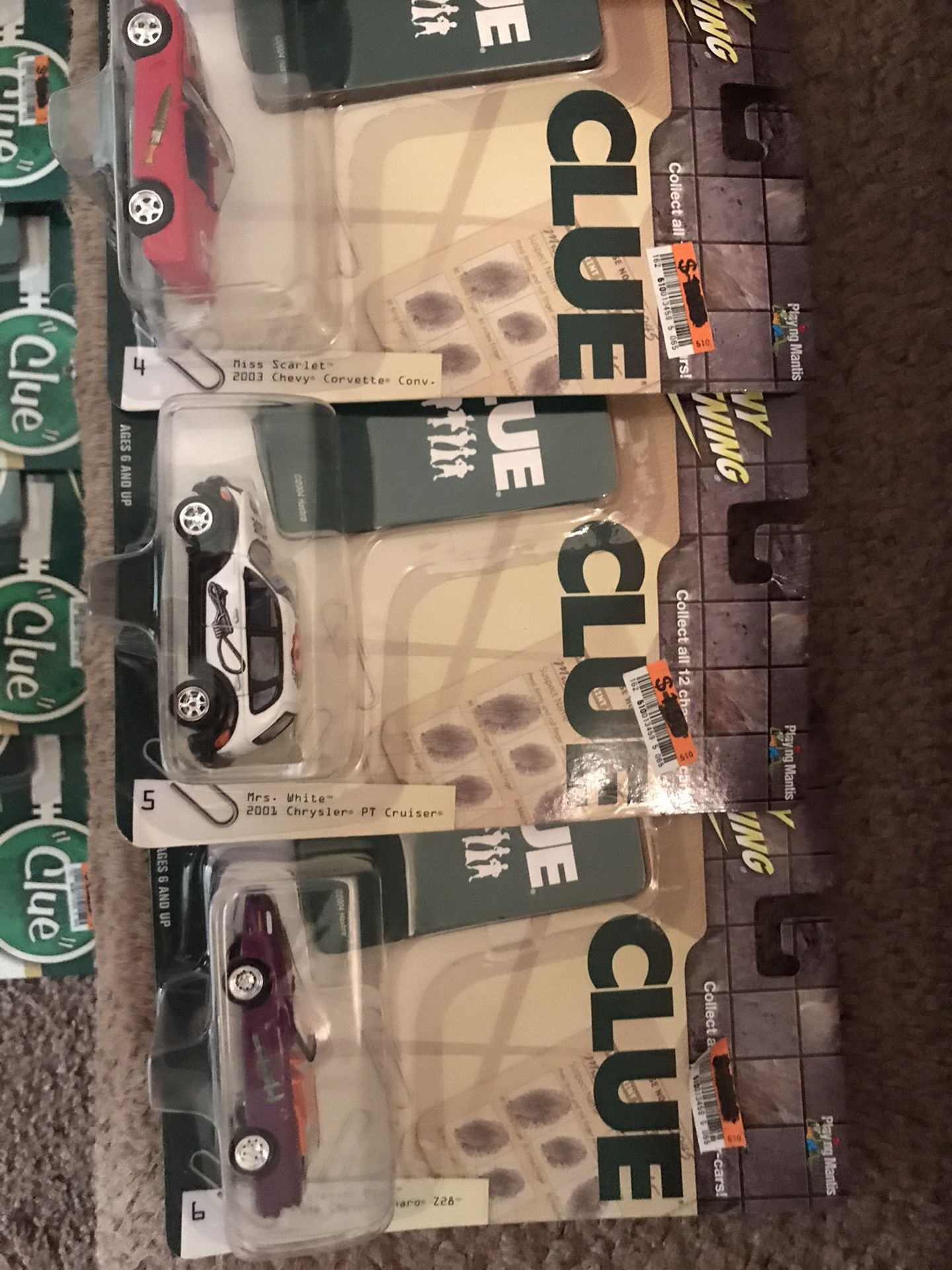2004-(Clue w/ game cards) 13 Johnny Lightening 1:64 cars