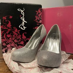 Vintage Women’s 7 Glitter Pump Heels 