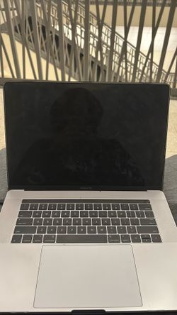 Macbook Pro With touch bar intel 16 inch 2017