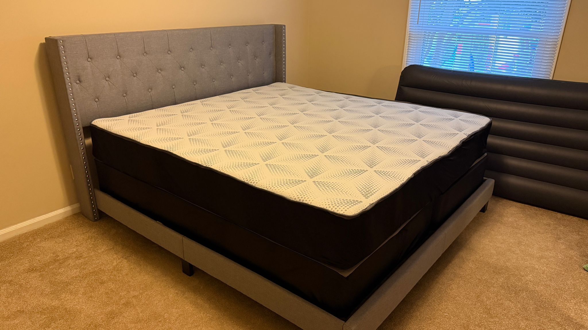 Queen King Full And Twin Size Mattress In The Boxspring For Sale..!!