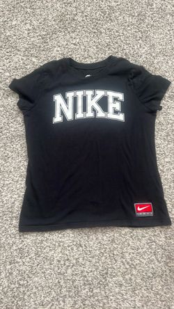 Nike tshirt size medium
