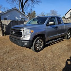 14 Toyota tundra