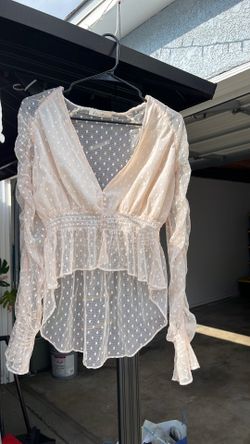 XS beige top