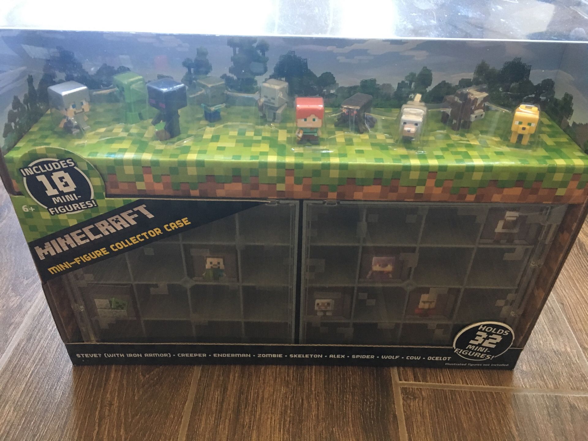 Minecraft Mini-figures Collectors Case w/ 10 Figures