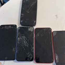 Broken Iphones (FOR PARTS)