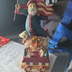 santa statue 