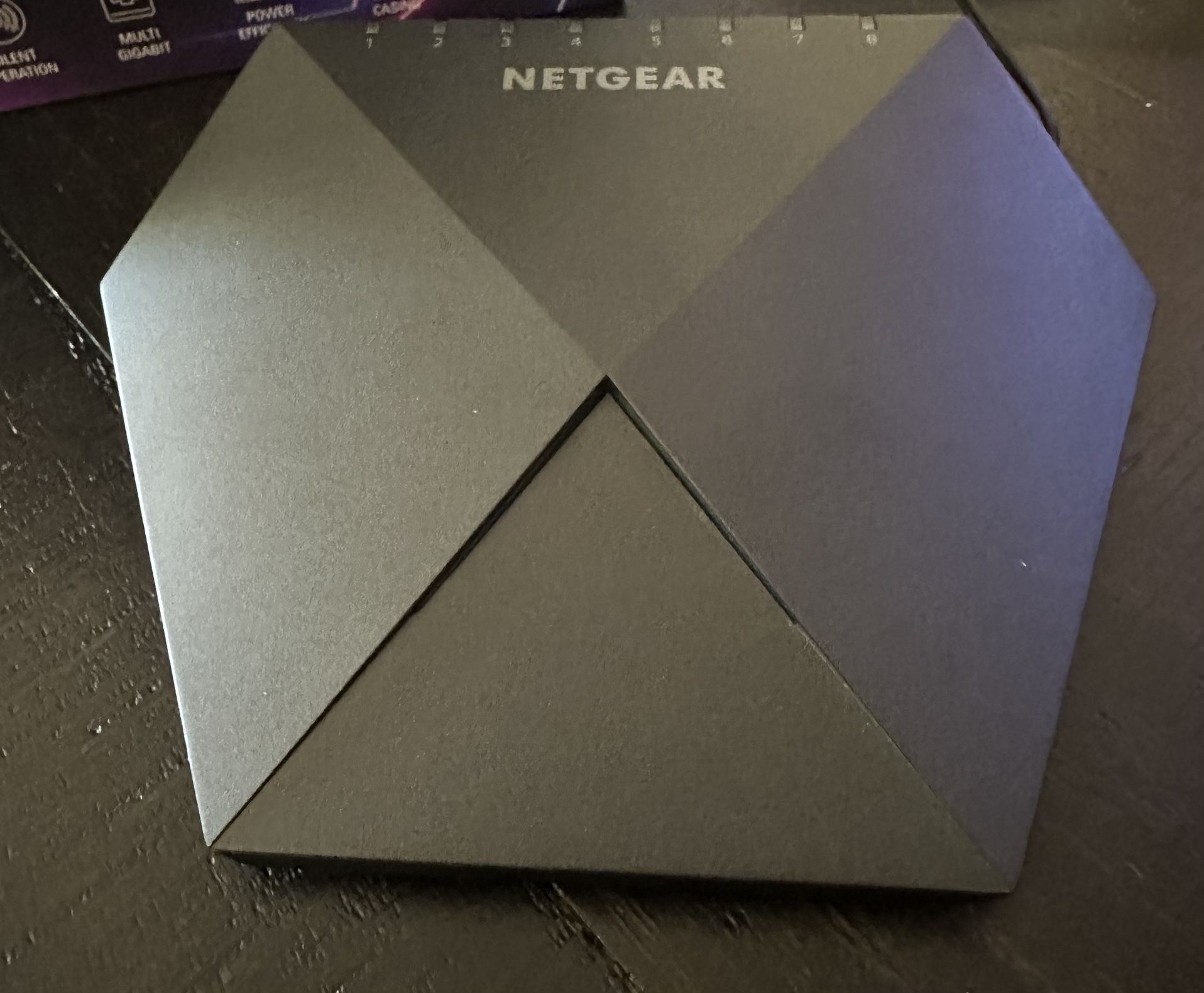 πΉοΈ NETGEAR Nighthawk S8000 (GS808E) β 8-Port Advanced Gigabit Switch