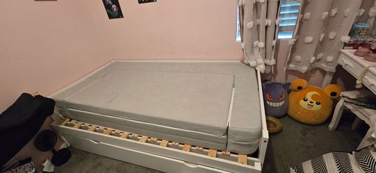 Twin, mattress topper, Queen/ twin/ couch foldable mattress + Extendable frame w trundle
