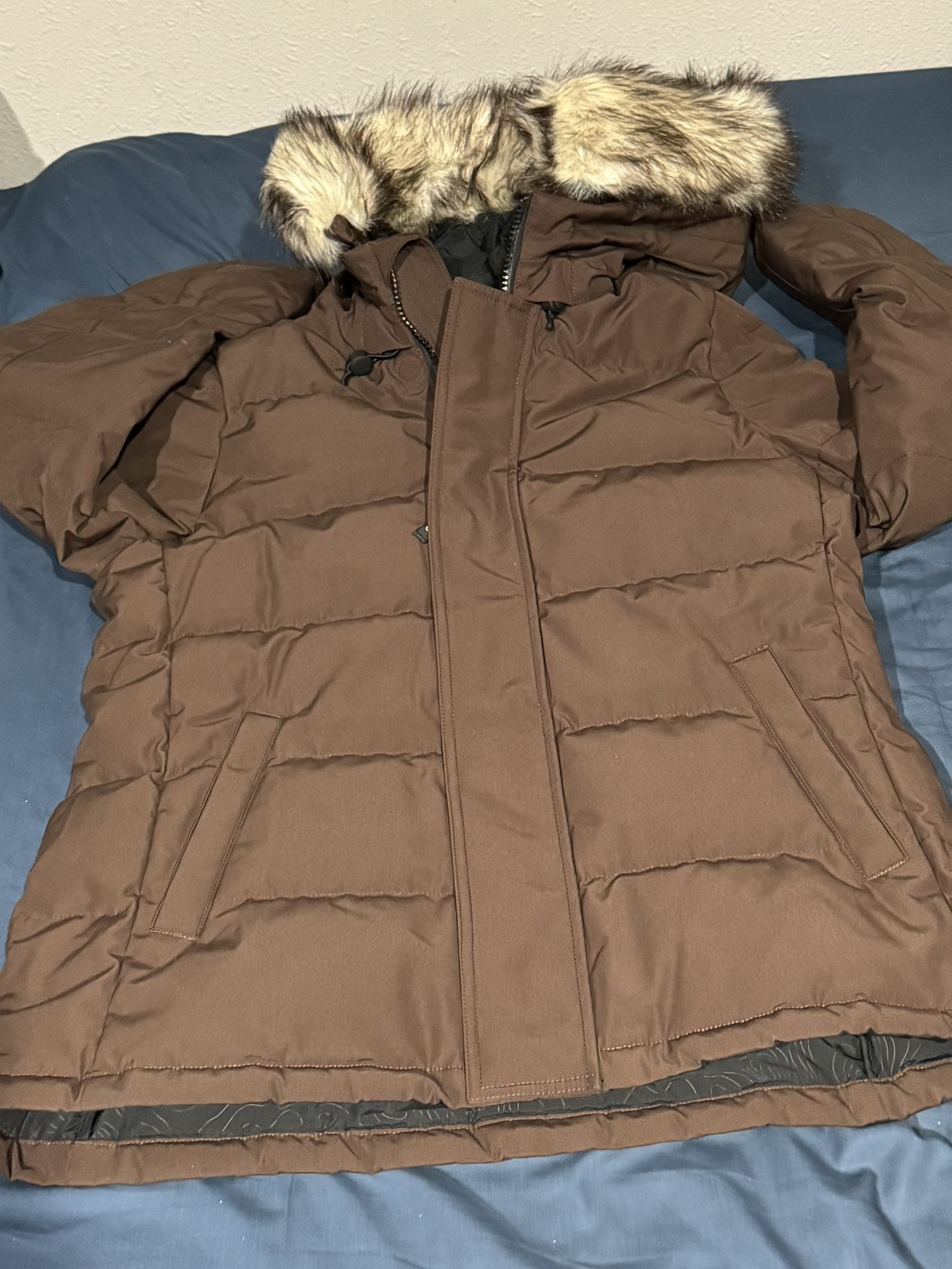 NEW Aritzia TNA Powder Parka Short