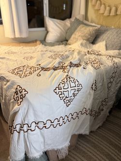 White Ethiopian Embroidered Throw Blanket coverlet with Fringe