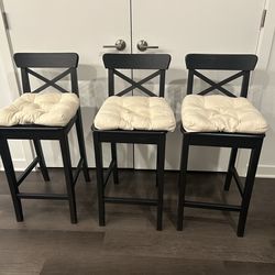 EXCELLENT CONDITION BAR STOOLS MUST GO- MAKE AN OFFER!!