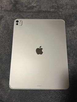 iPad Pro 13in silver 1tb